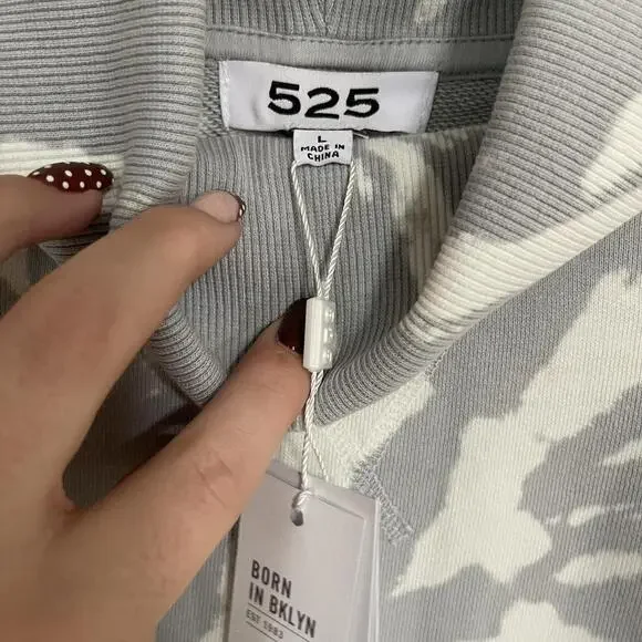 525 Sold At Revolve Size - Picture 6 of 7